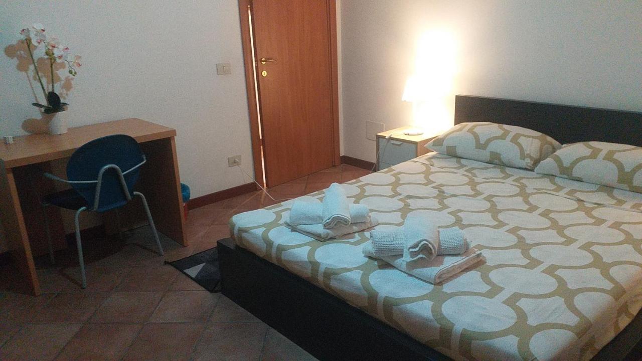 Centro Roma Metro Rebibbia Hotell Exteriör bild